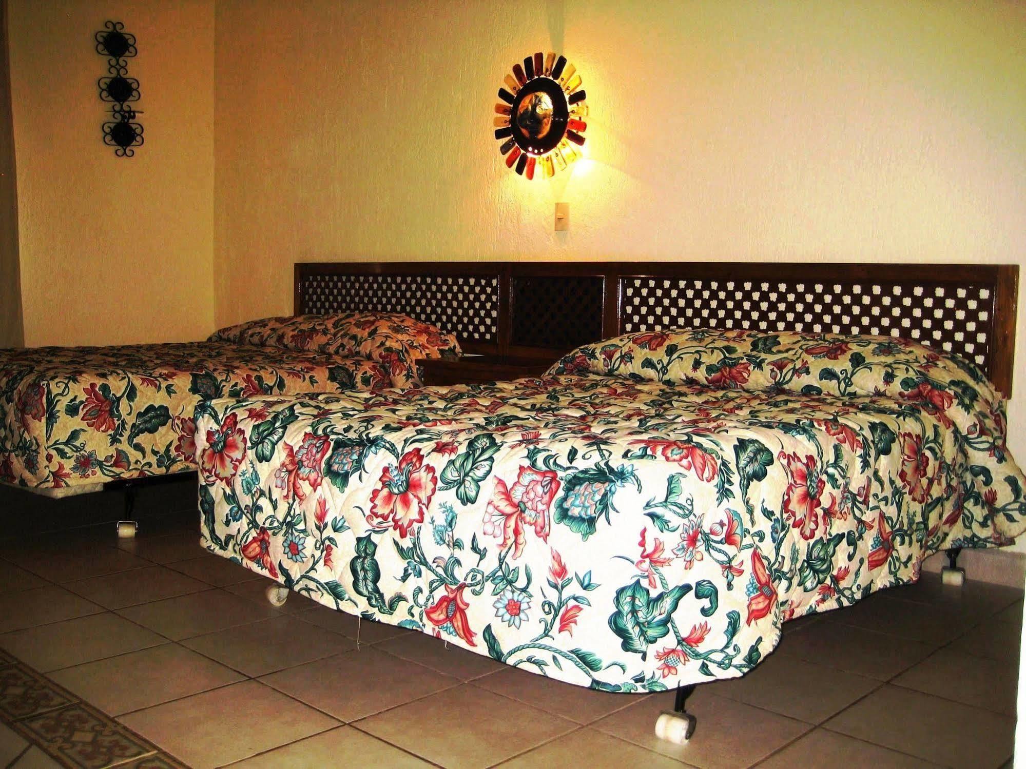 The Halfway Inn Guerrero Negro Εξωτερικό φωτογραφία